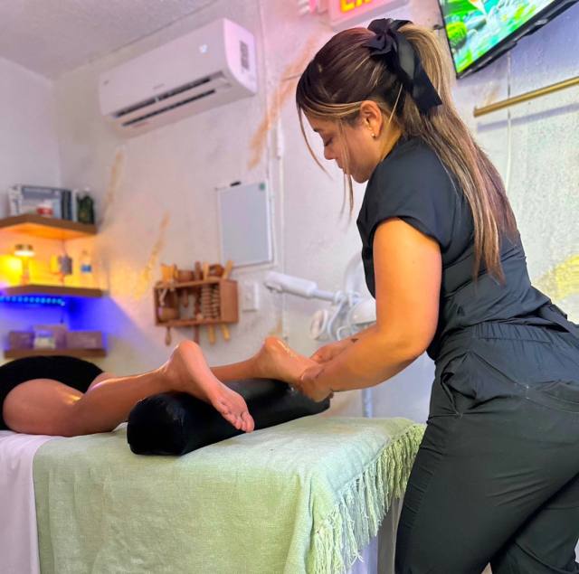 Ashley, licensed massage therapist.Soothing hands,relaxation and full satisfaction (401) 320- 9579 Ashley, licensed massage therapist.Soothing hands,relaxation and full satisfaction (401) 320- 9579