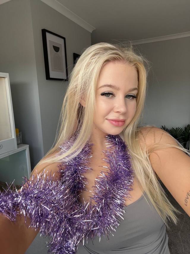 NAUGHTY ROSIE, AVAILABLE FOR INCALL AND OUTCALL SERVICE NAUGHTY ROSIE, AVAILABLE FOR INCALL AND OUTCALL SERVICE