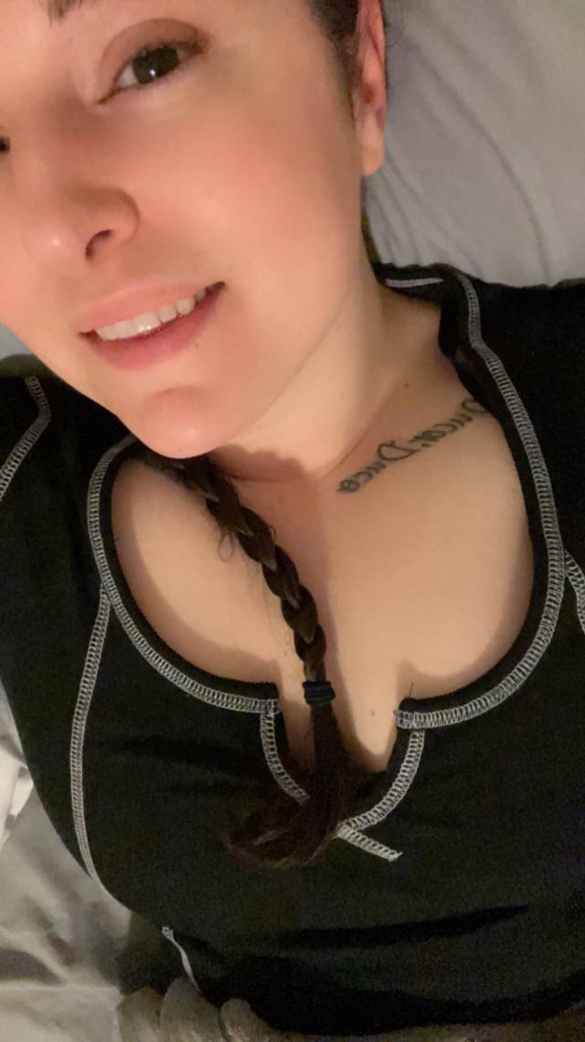 Hey mate, tell me how to satisfy you because I wanna make it happen Hey mate, tell me how to satisfy you because I wanna make it happen